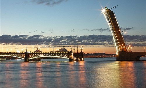 Petrohrad, letecký poznávací zájezd - most na Něvě