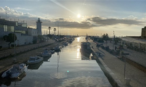 Toskánsko a Cinque Terre letecky - Viareggio - podvečer v přístavu