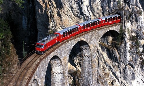 Švýcarské železnice UNESCO a zlatý okruh Pilatus